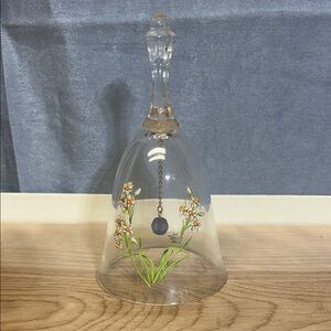 Vintage 1986 birthday bell by Avon 24% Full Lead Crystal Floral Tulip Bell sept